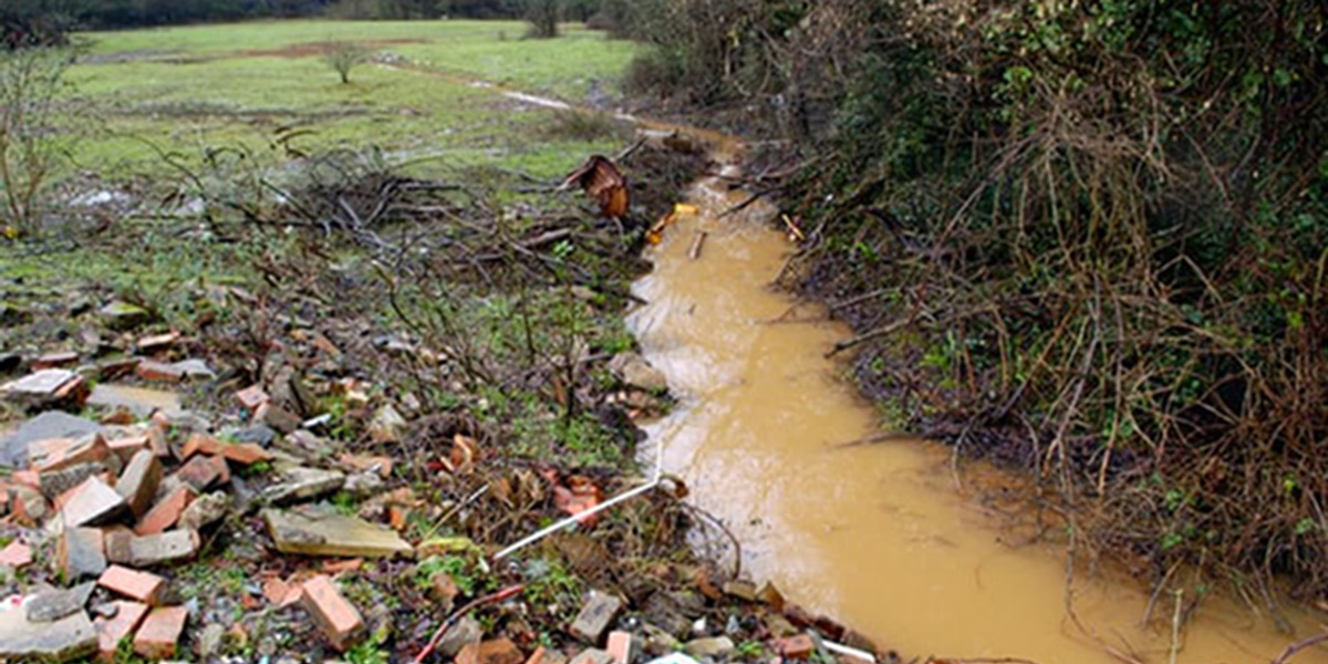 PCBs contaminated aquifer suppling Cardiff and Birmingham