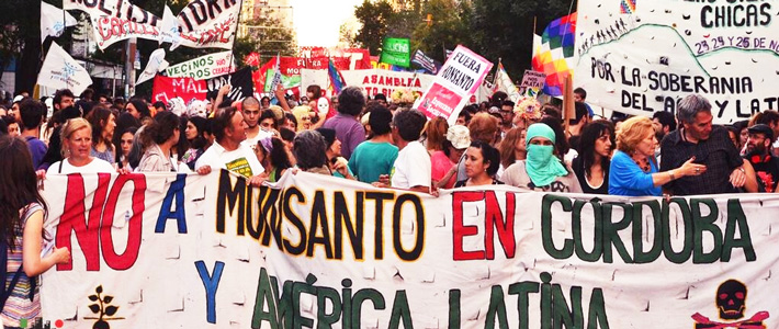 Massive street protest in Buenos Aires